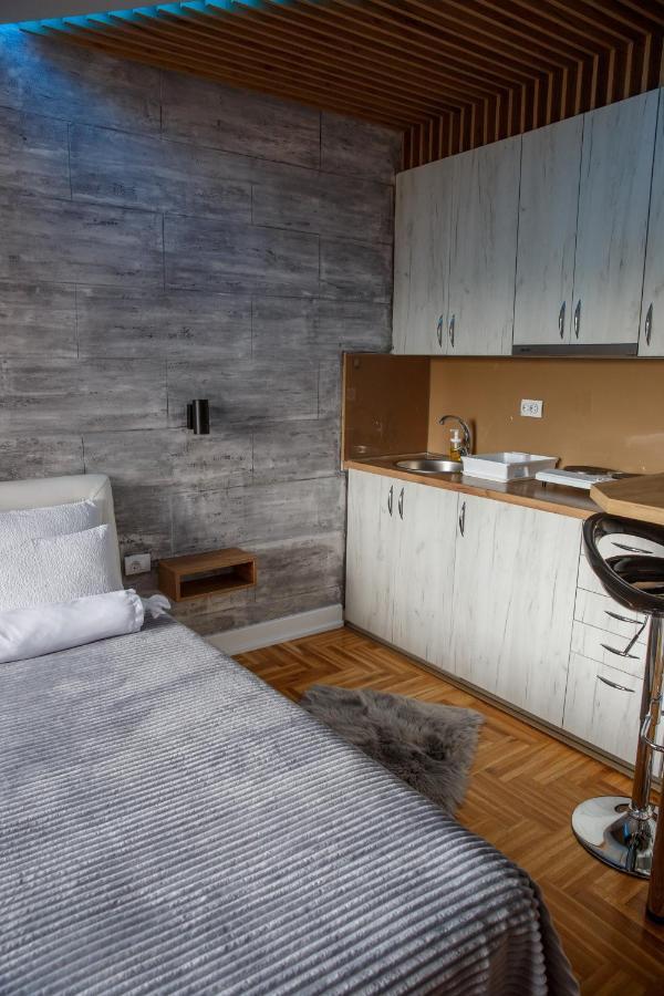 Apartman Studio Milica I Subotica Exterior foto